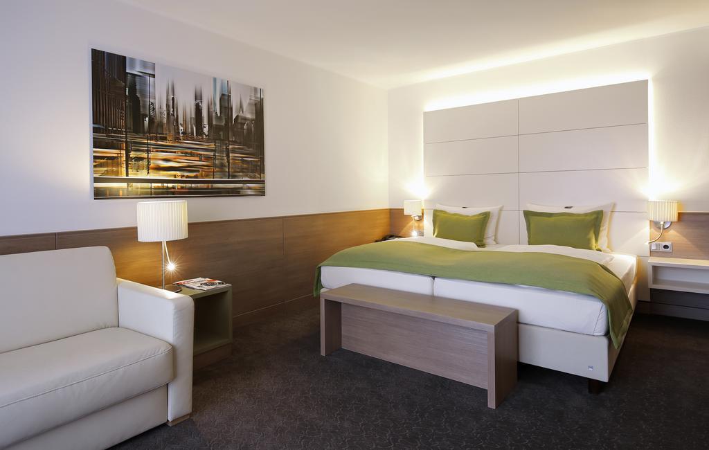 Hotel Lindner Airport, Part Of Jdv By Hyatt Dusseldorf